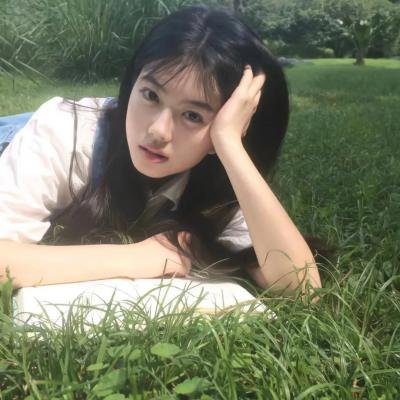 在深渊里凝视她